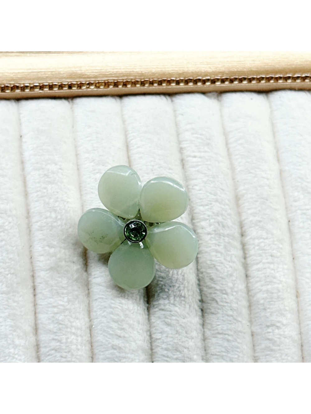 5465gc. Green Plastic Pin